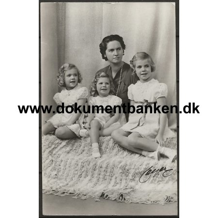 Prinsessan Sibylla och Prinsessorna Birgitta, Desiree och Margaretha Sverige Postkort