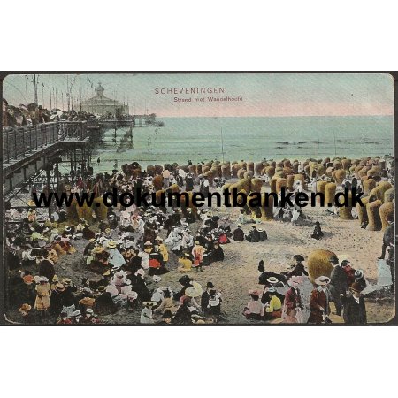 Strand met Wandelhoofd Scheveningen Holland Postkort