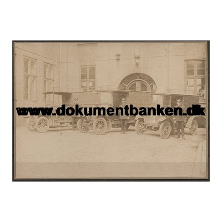 Postvsenets 3 frste automobiler i Postgrden 1909