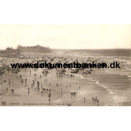 Oostende Vue panoramique de la plage a l'heure des baine Belgien Postkort