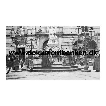 43. Amalfi, Piazza De Duomo med Saint Andrea Fountain, Foto, 1903